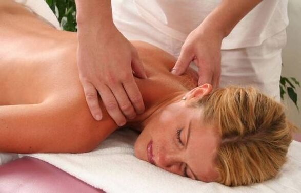 Massage the cervical spine with osteochondrosis